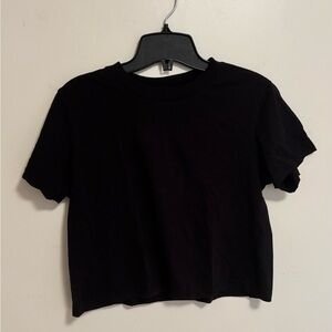 Design Lab Black Crop T-Shirt